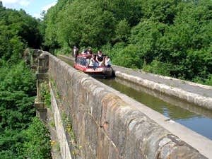Day Hire Boat onthe Peak Forest Canal